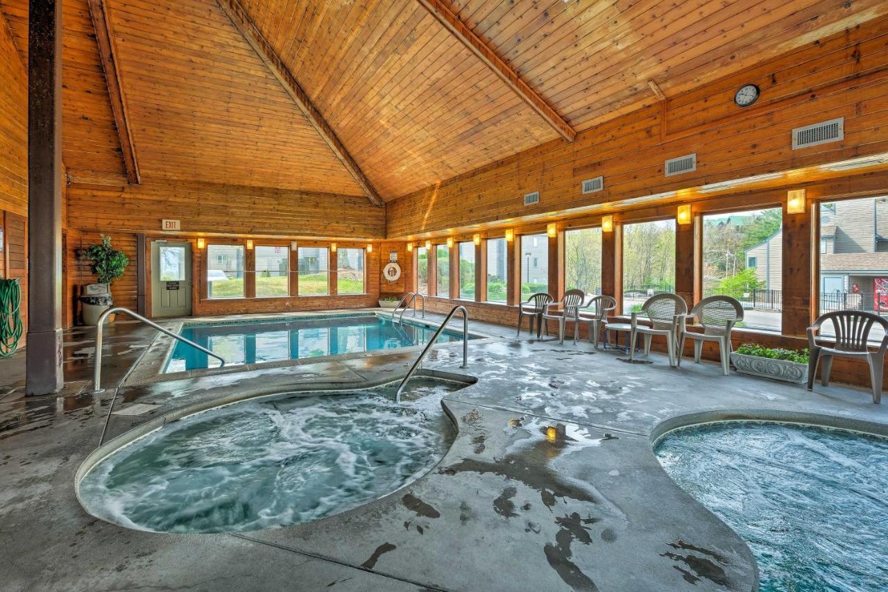 With Pool, Hot Tub, And Mtn Views!