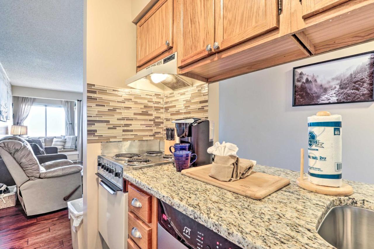 With Pool, Hot Tub, And Mtn Views! Apartment *