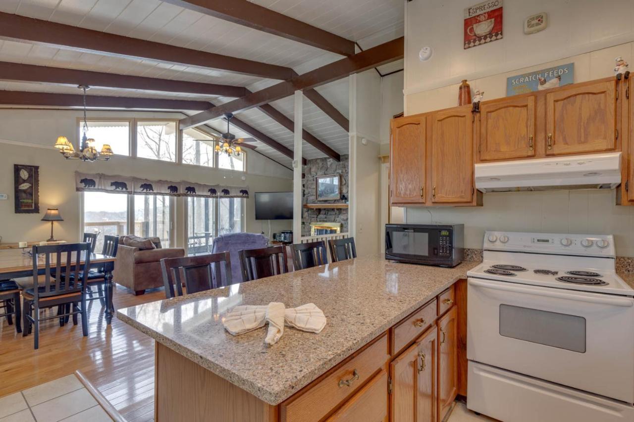 Holiday home Bear View Chalet, 3 Bedroom, Pool, Pets, Arcades, Wifi, Hot Tub, Sleeps 12 *