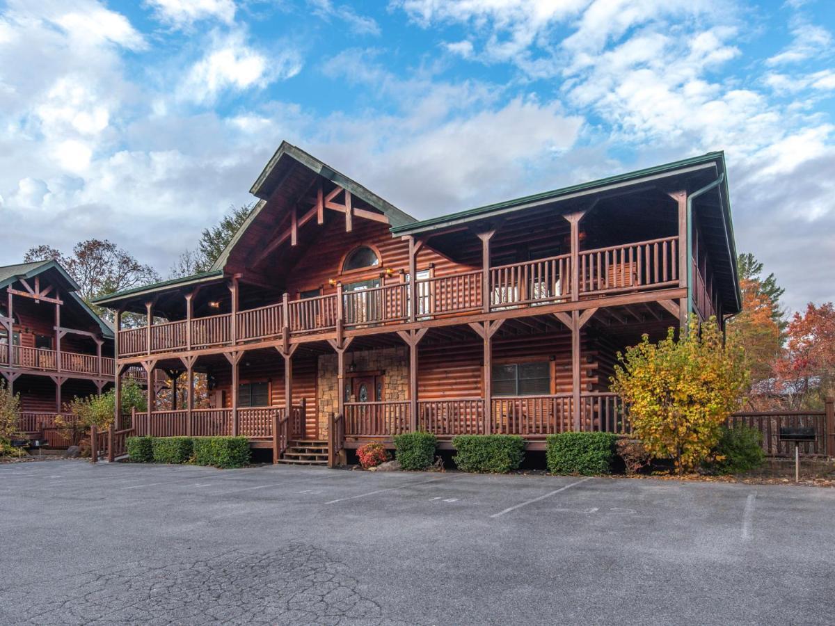 Family Ties * Gatlinburg