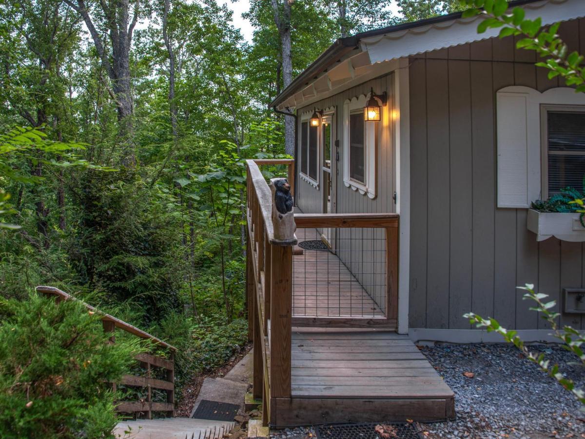 Holiday home Bear View Chalet, 3 Bedroom, Pool, Pets, Arcades, Wifi, Hot Tub, Sleeps 12