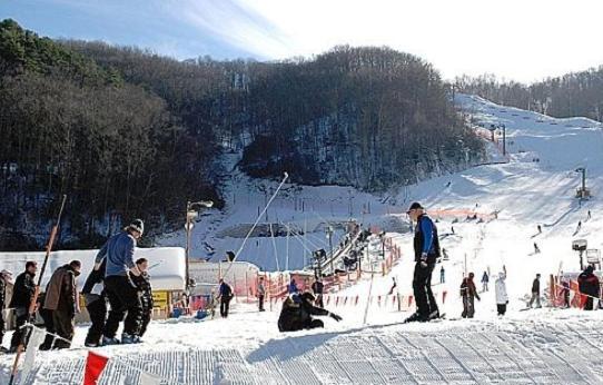 Apartment High Chalet, 2 Bedrooms, Sleeps 6, Amazing View, Pool Access, Wifi Gatlinburg