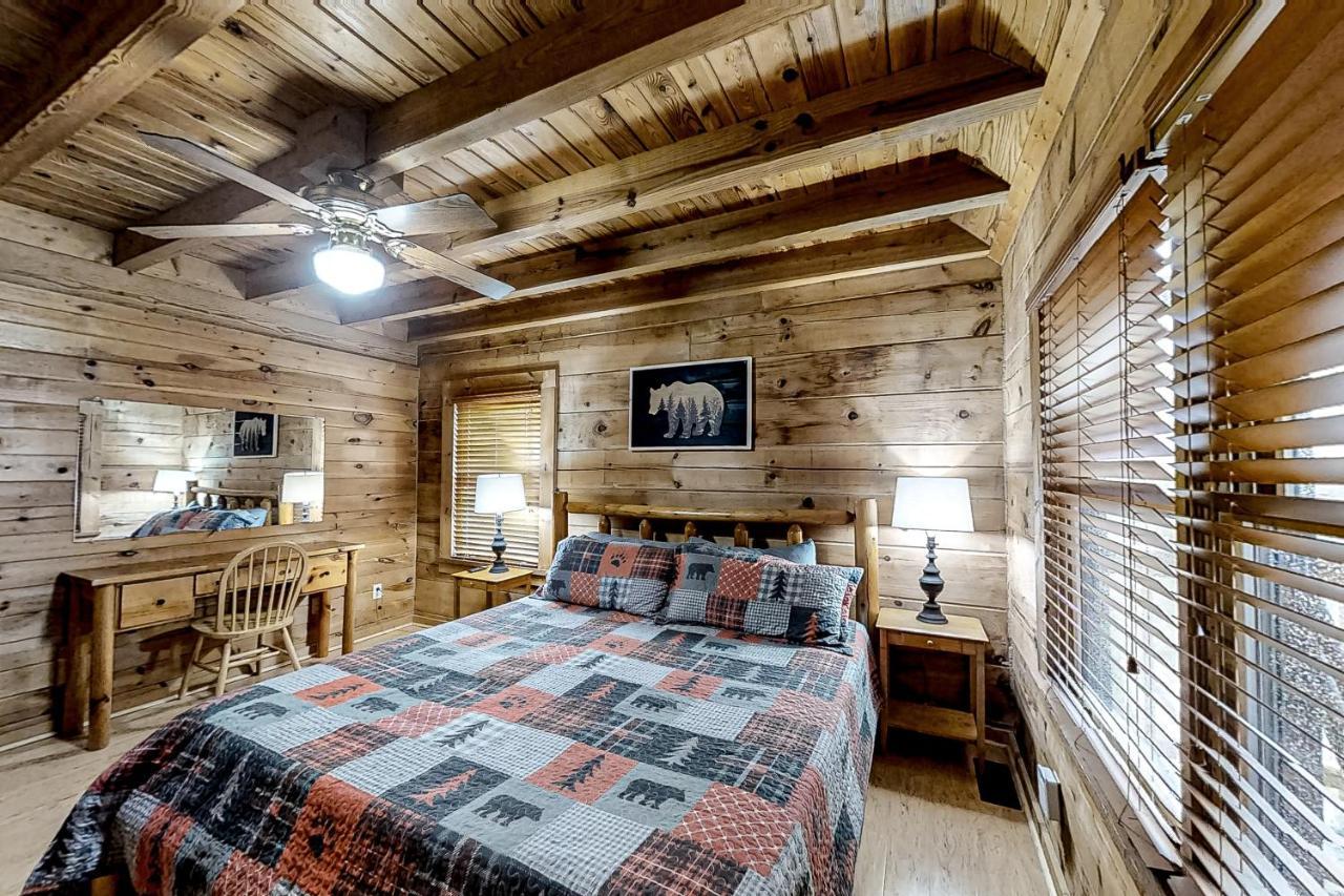 Holiday home Mountain Lion's Tales