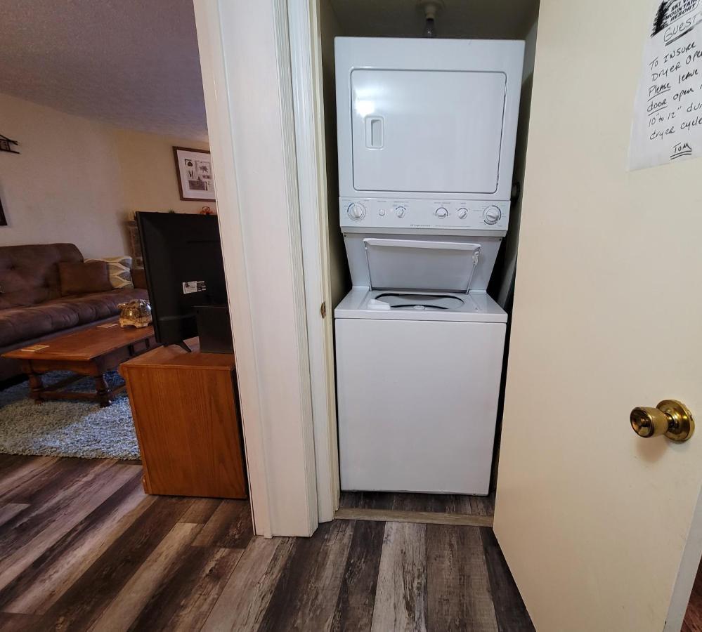 Main Level Ski Mountain Resort, 10 Min To Downtown Gatlinburg, Pool, King Bed, Private Balcony, Lowest Prices Of The Season *
