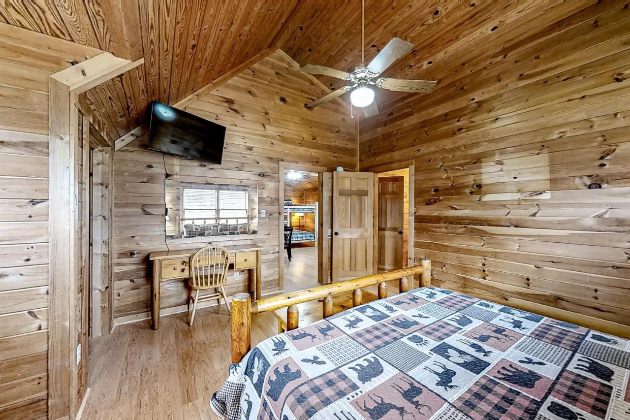 Holiday home Mountain Lion's Tales