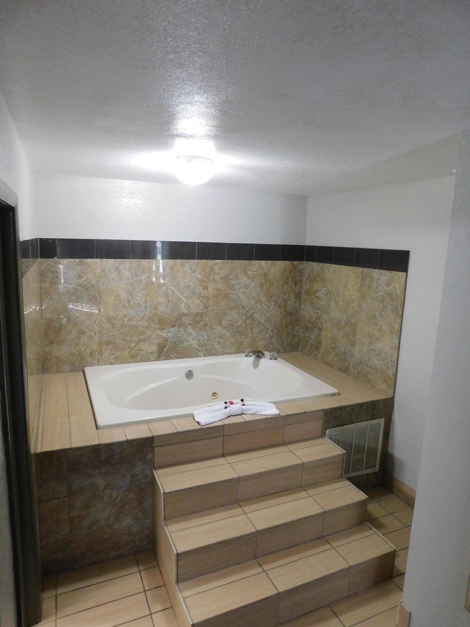 Hotel Days & By Wyndham Downtown Parkway 2*