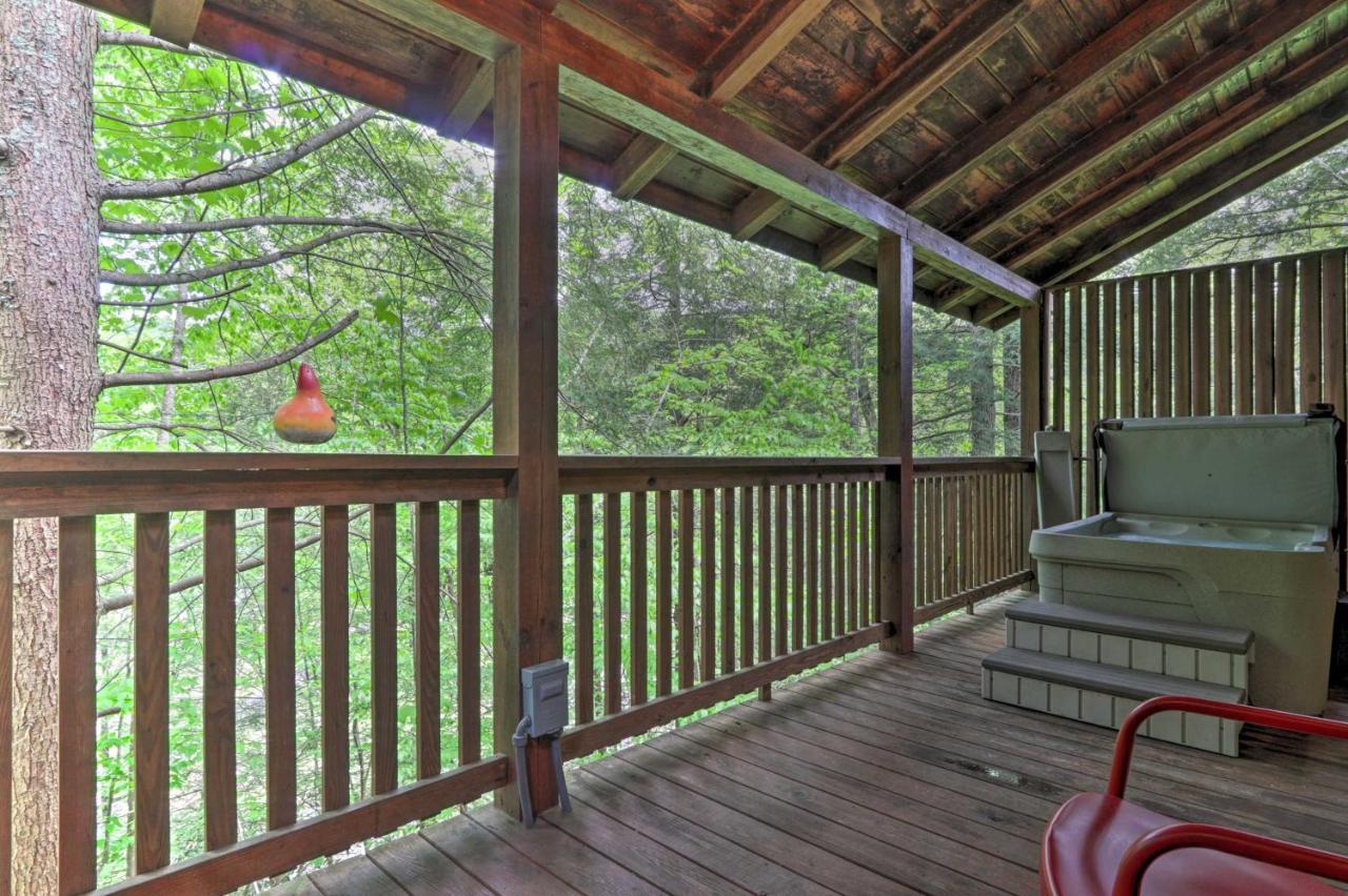 Romantic Cabin With Hot Tub And Pool Access *