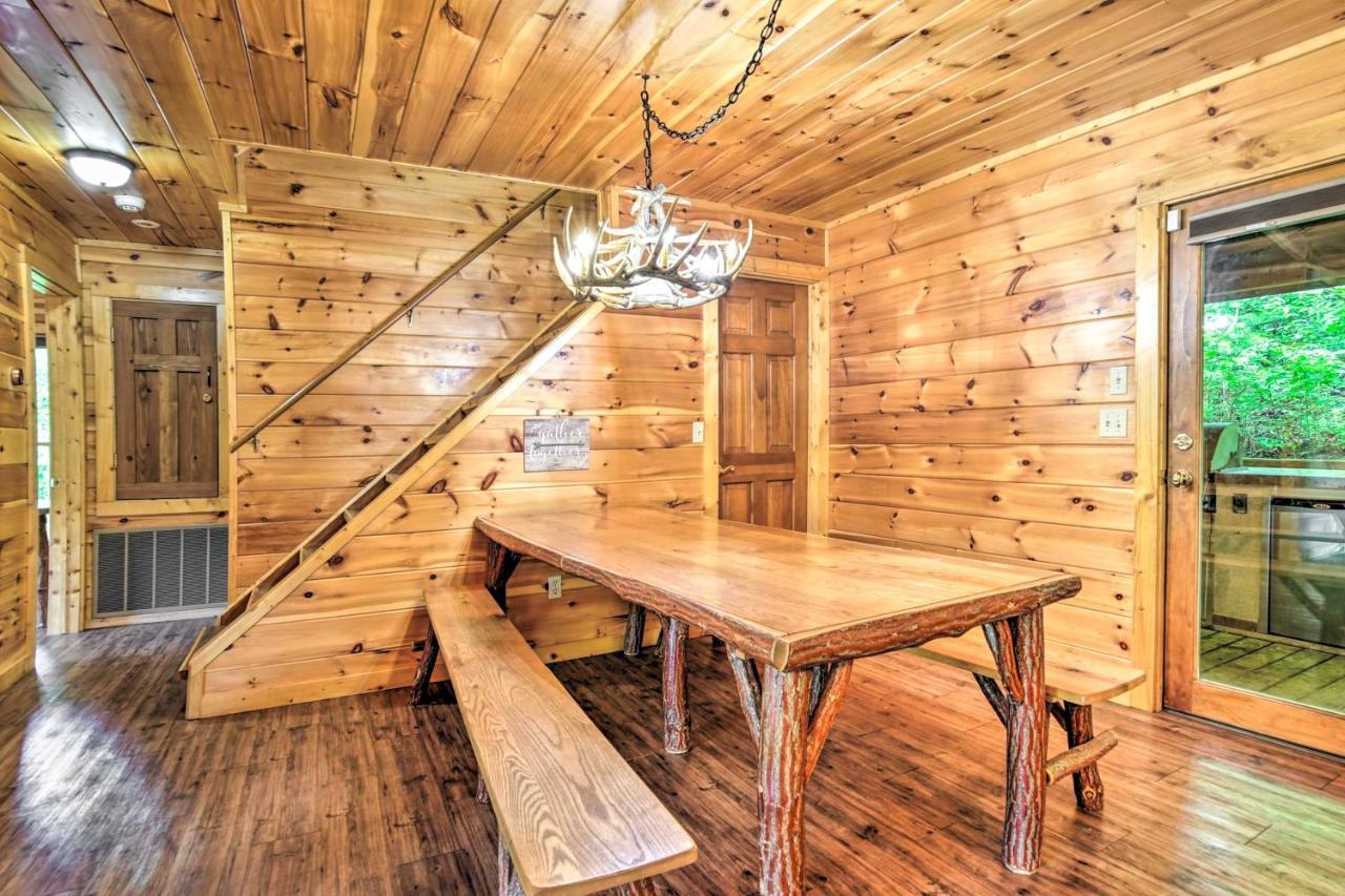 With Theater And Hot Tub! Holiday home *