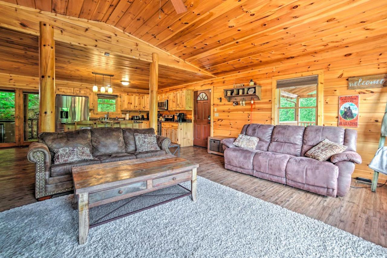With Theater And Hot Tub! Holiday home *