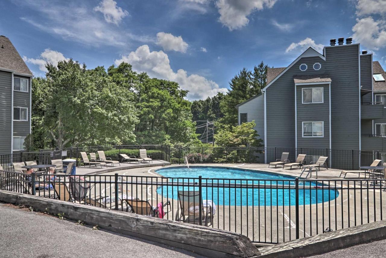 Cozy Resort-style Indoor Pool! Apartment Gatlinburg