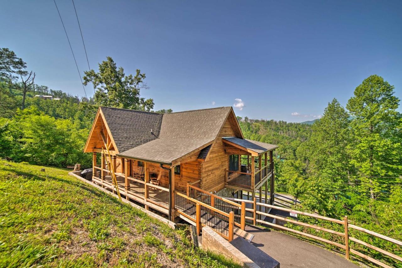 Spacious Mountain Retreat With Hot Tub And Views! Holiday home *
