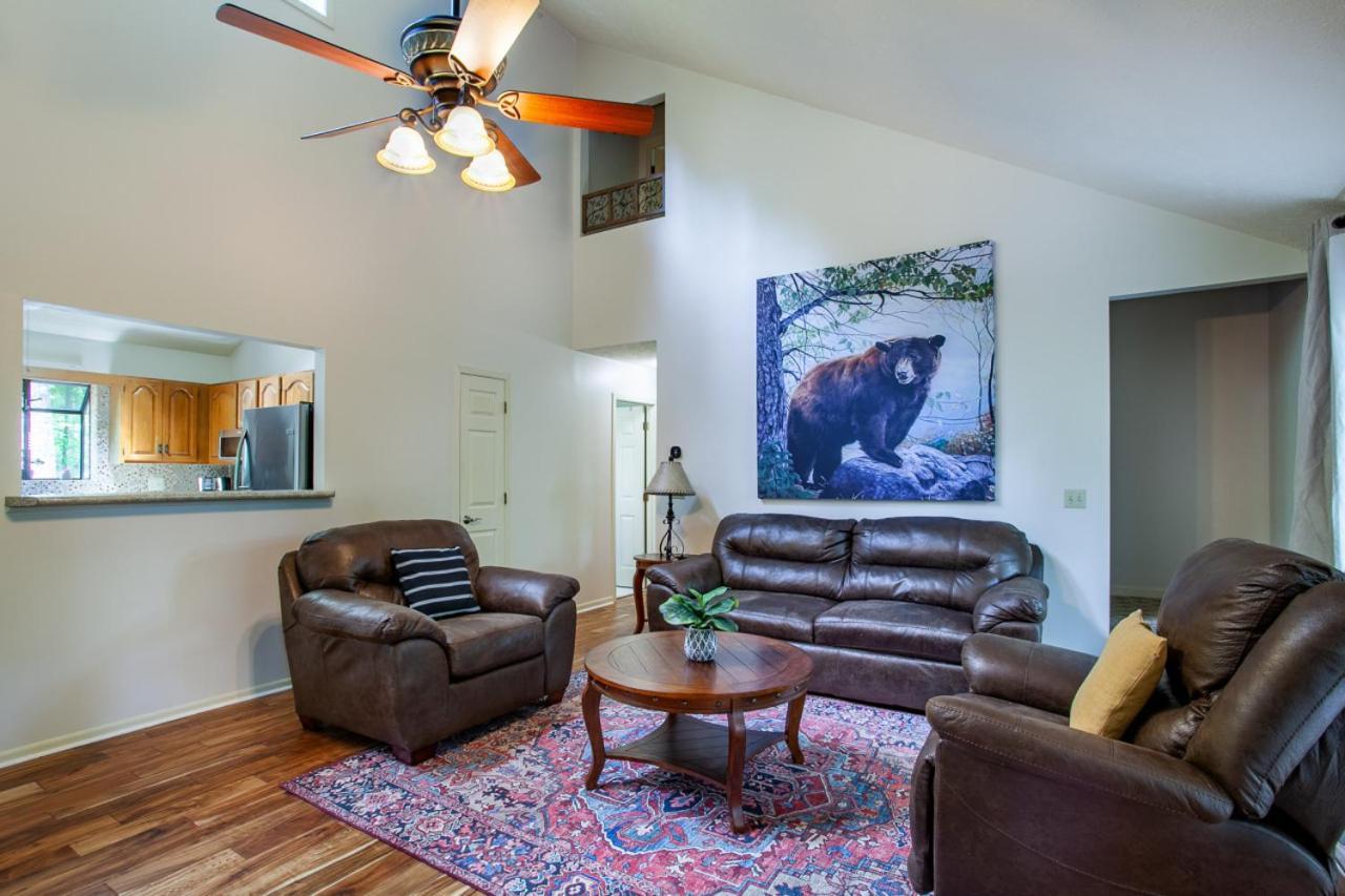 Little Cub - Mtn Views & Community Pools Holiday home