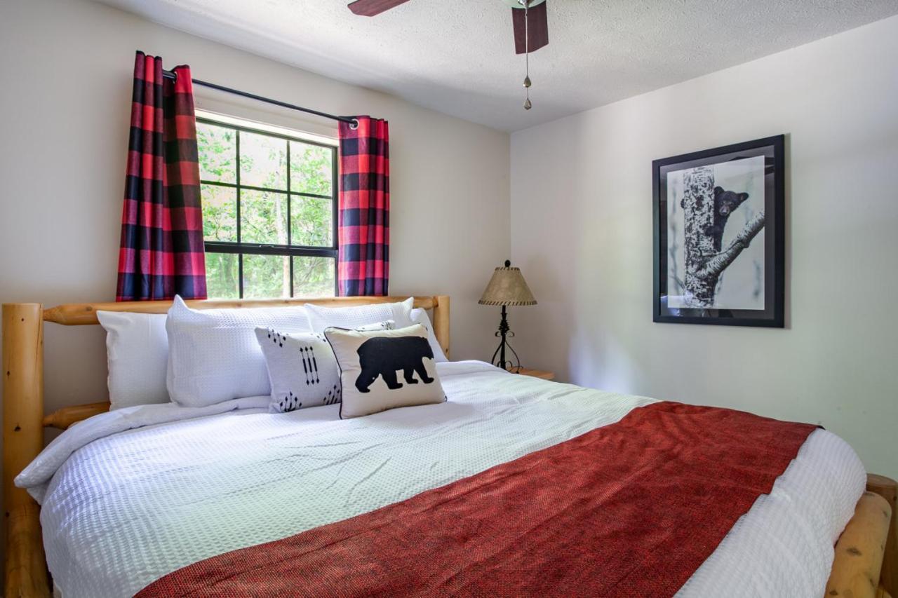 Holiday home Little Cub - Mtn Views & Community Pools *