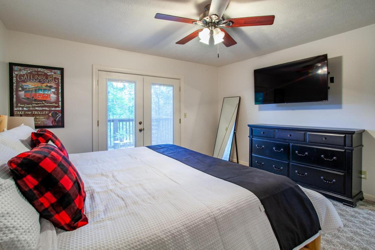 Little Cub - Mtn Views & Community Pools * Gatlinburg