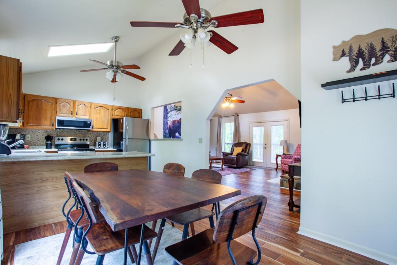 Holiday home Little Cub - Mtn Views & Community Pools Gatlinburg