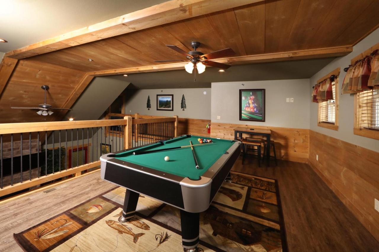 Splash Time Cinema Holiday home Gatlinburg