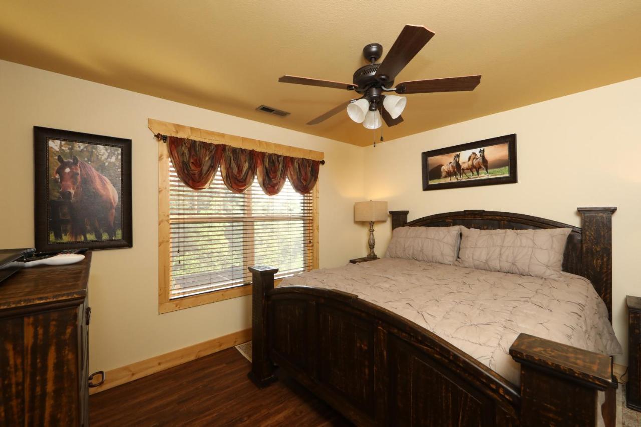 Dive Right In Holiday home Gatlinburg
