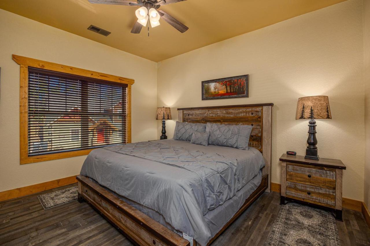 Poolside Paradise Holiday home Gatlinburg