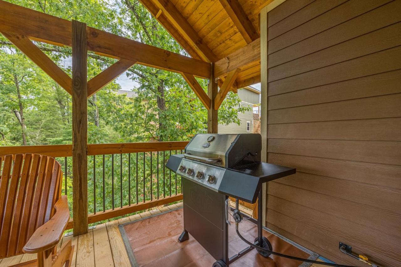 A Majestic Hilltop Holiday home Gatlinburg