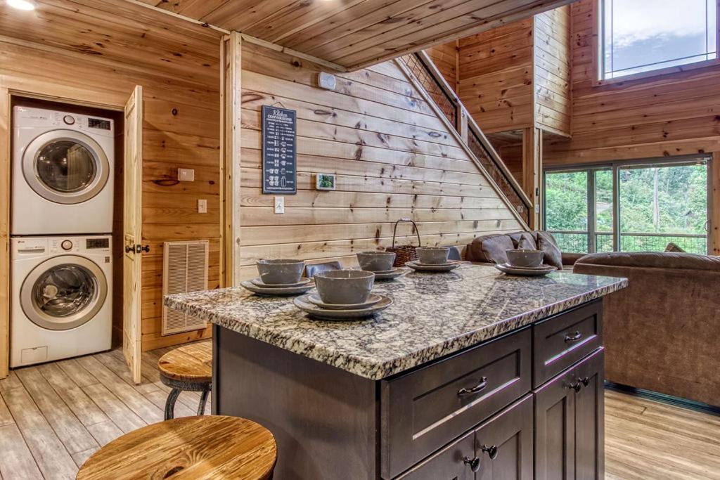 Holiday home Appalachian Lookout-hot Tub, 1089 Of Free Attraction Tickets For Each Paid Day, Dollywood And More! Gatlinburg
