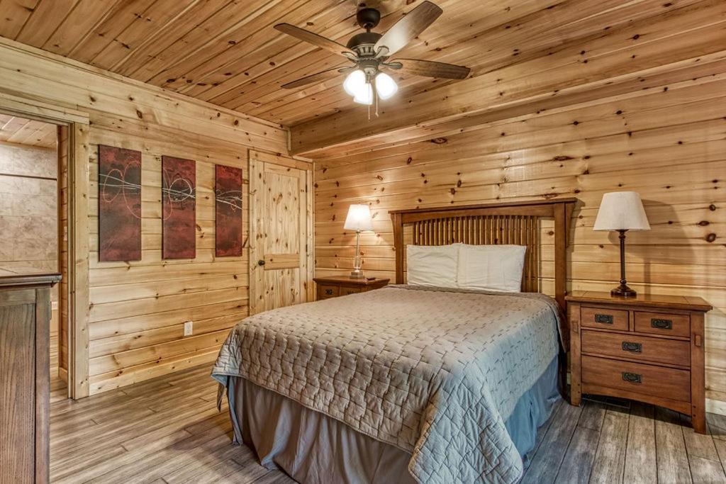 Holiday home Appalachian Lookout-hot Tub, 1089 Of Free Attraction Tickets For Each Paid Day, Dollywood And More!
