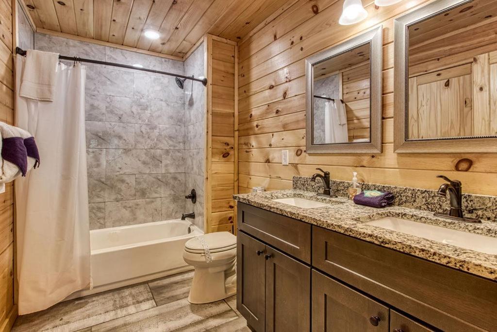Appalachian Lookout-hot Tub, 1089 Of Free Attraction Tickets For Each Paid Day, Dollywood And More! Holiday home Gatlinburg