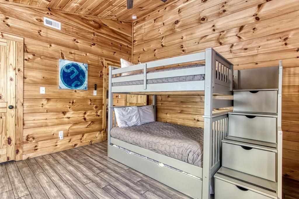 Appalachian Lookout-hot Tub, 1089 Of Free Attraction Tickets For Each Paid Day, Dollywood And More! *