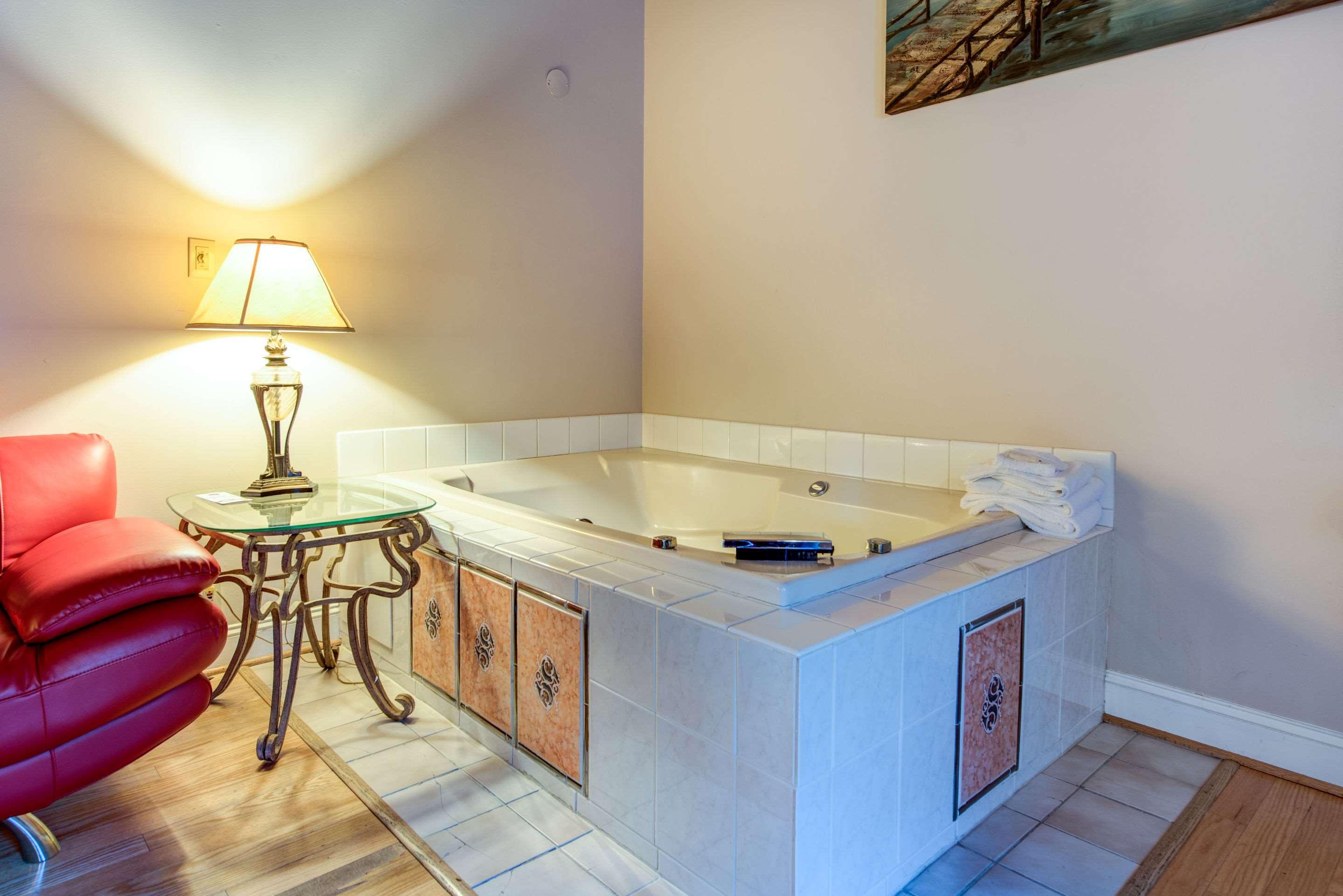 Quality Creekside - Downtown Inn Gatlinburg