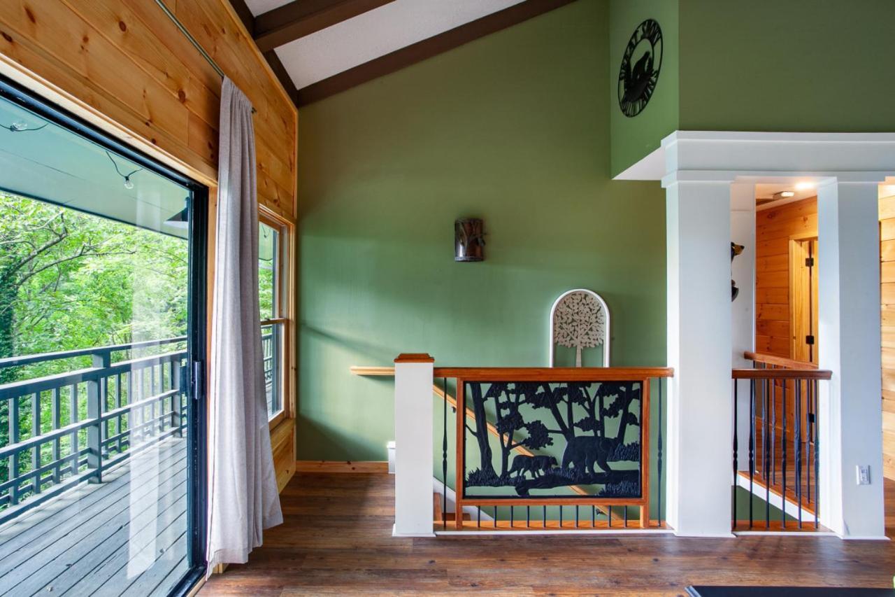 Holiday home Serenity View- Firepit, Game Room, Community Pools *