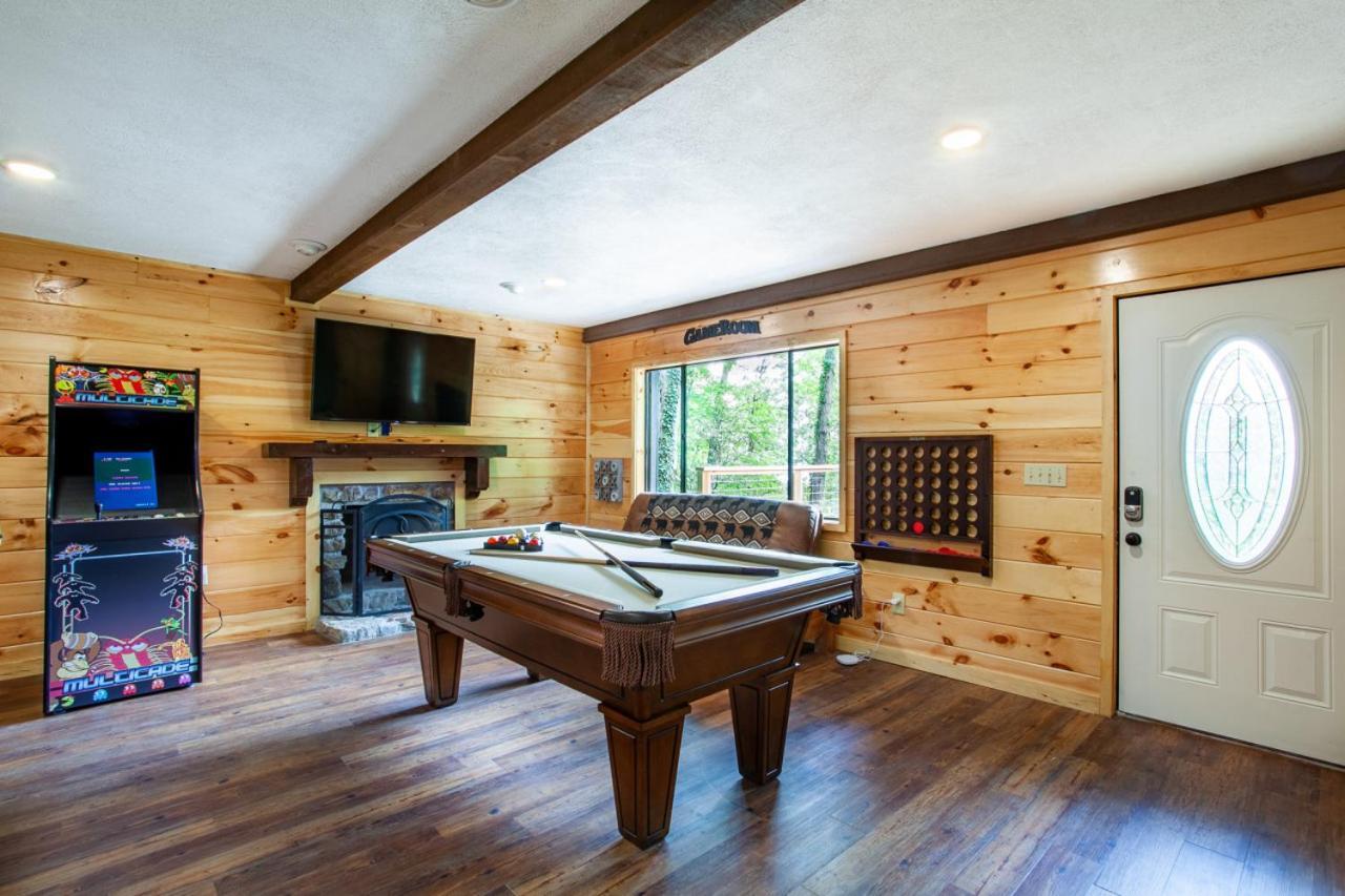 Serenity View- Firepit, Game Room, Community Pools * Gatlinburg