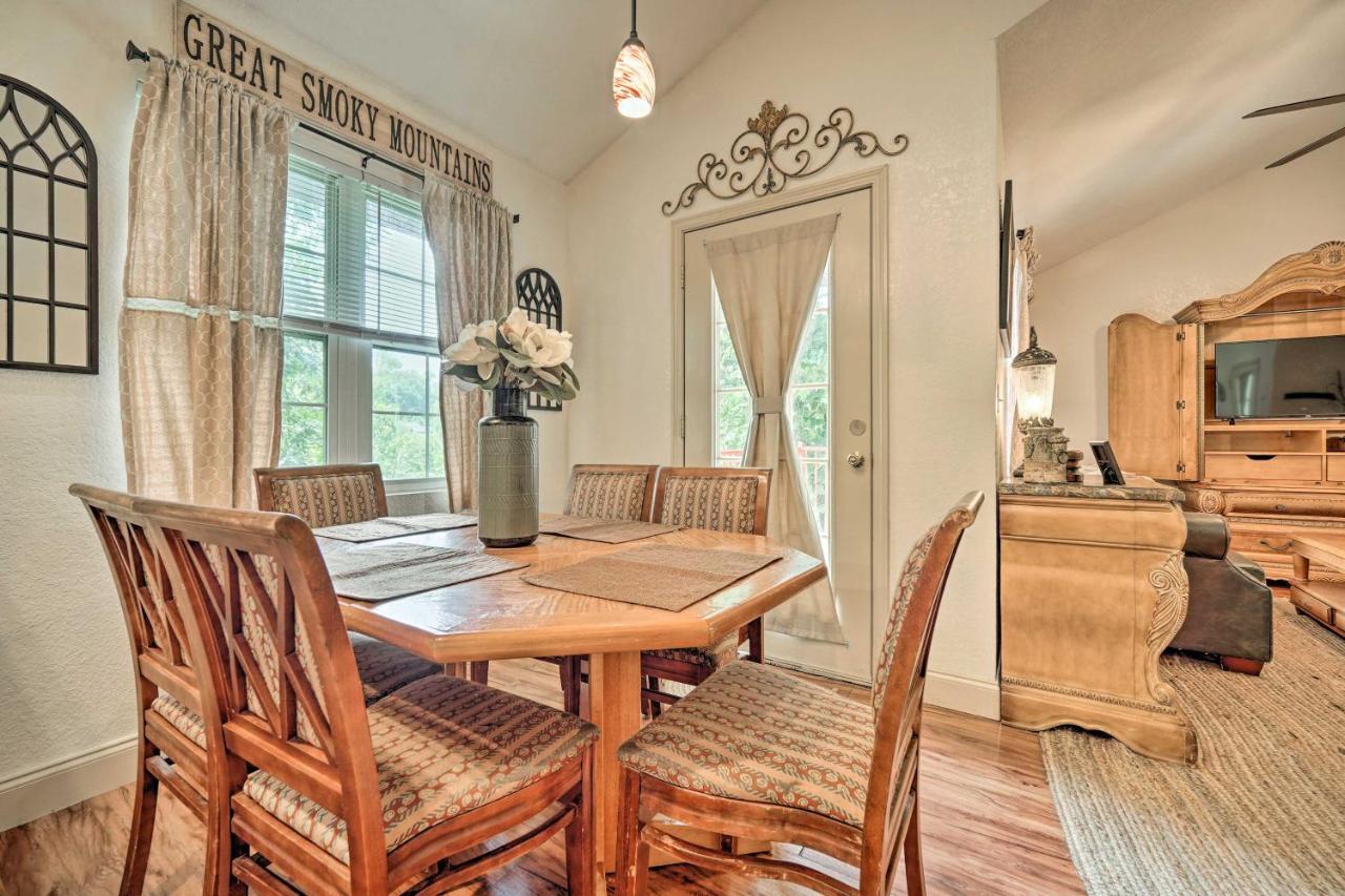 Holiday home Classy Cabin, 3 Mi To Smoky Mtns Natl Park! *