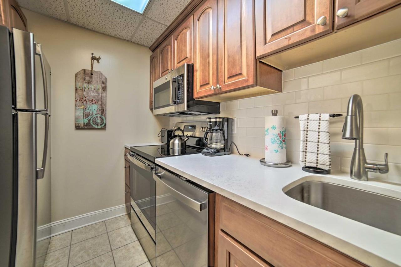Apartment With Smoky Views Walk To Town! *