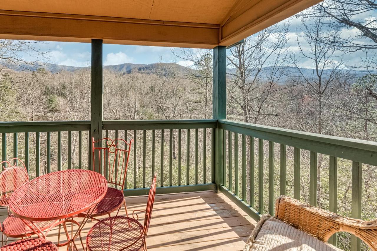Getaway Cute Cabin With Mountain Views! Gatlinburg