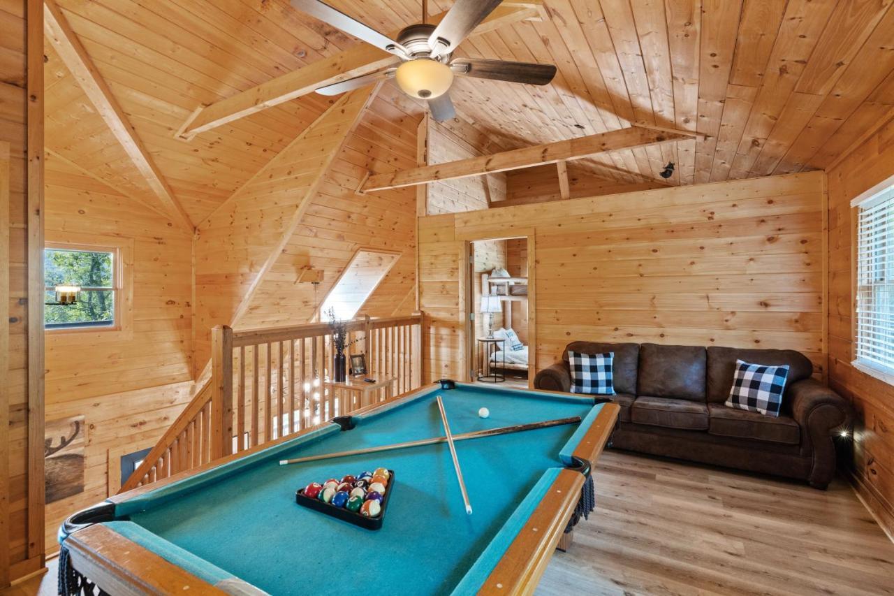 Mountain View 5 Bdrm Near Downtown Arts Villa