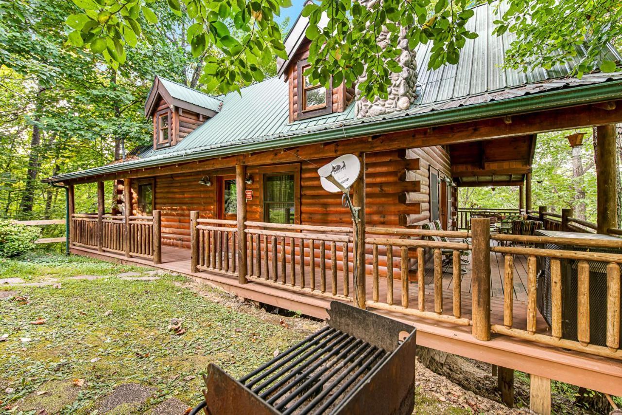 Bear Pleasures * Gatlinburg