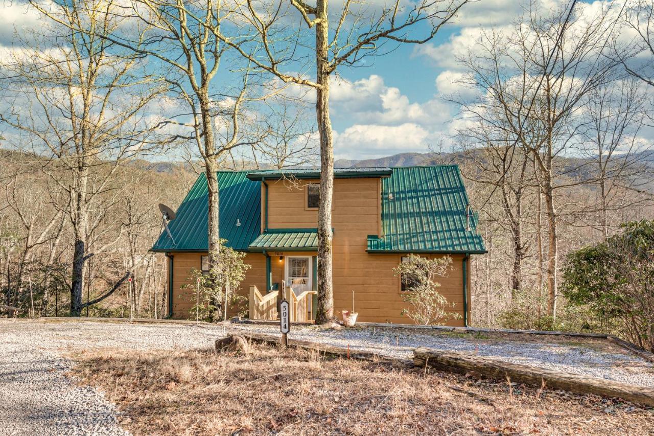 Getaway Cute Cabin With Mountain Views! *