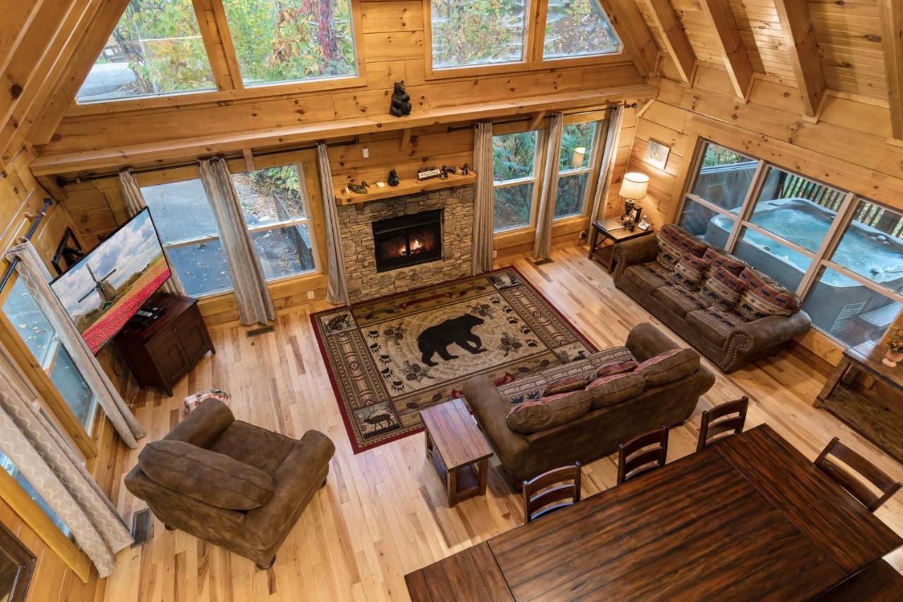 Cozy Bear Gatlinburg