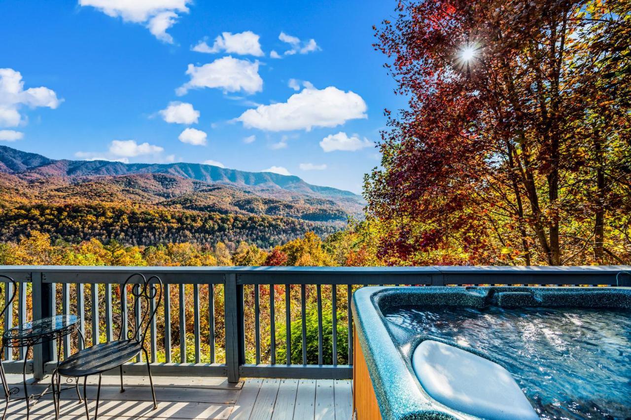Barenberg Cabin: Panoramic Smoky Mountain Retreat With Dual Holiday home *