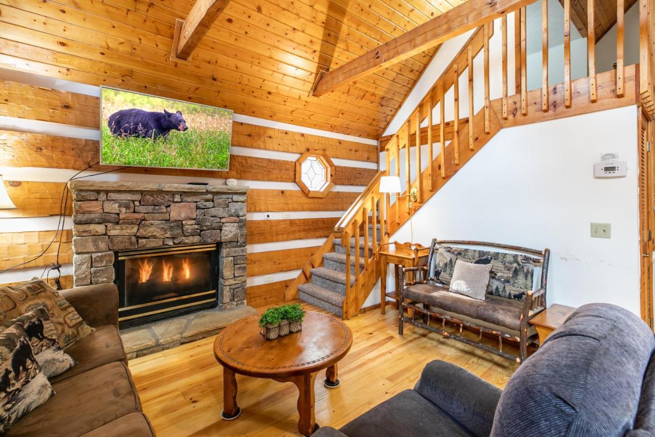 Wolf Run Location Log Cabin Hot Tub