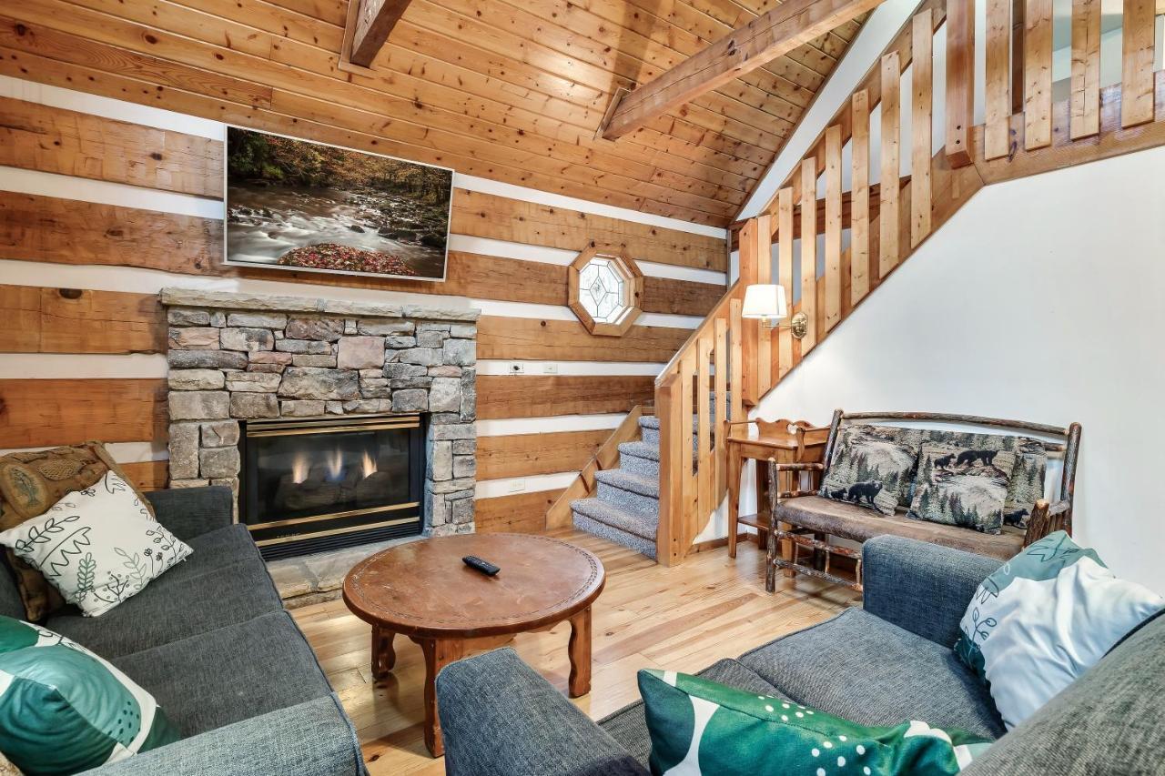 Holiday home Wolf Run Location Log Cabin Hot Tub *