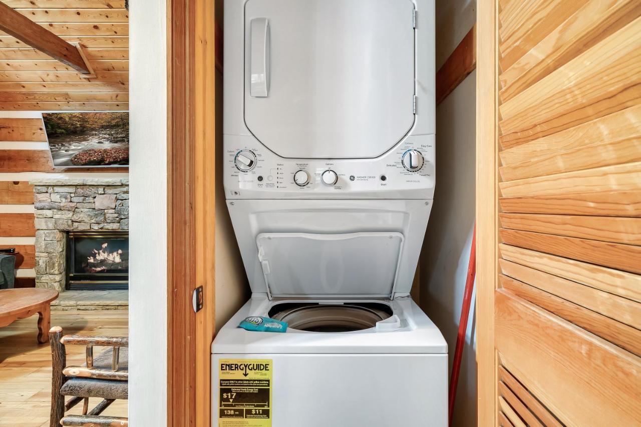 Wolf Run Location Log Cabin Hot Tub