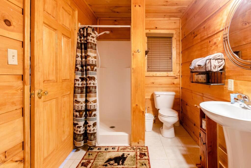 Holiday home Cozy Cabin W/hot Tub & Wifi In Gatlinburg