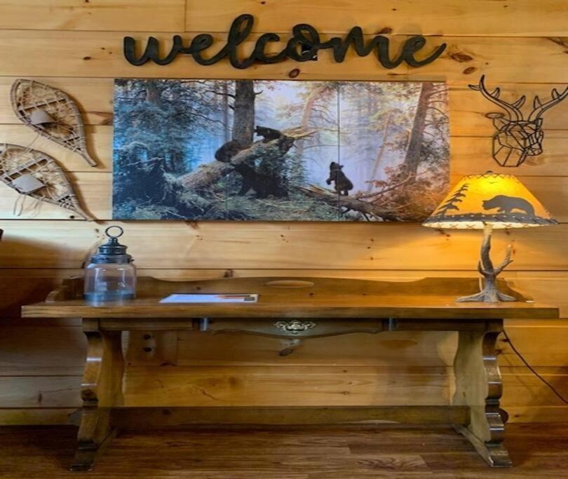 Cozy Cabin W/hot Tub & Wifi In Holiday home Gatlinburg