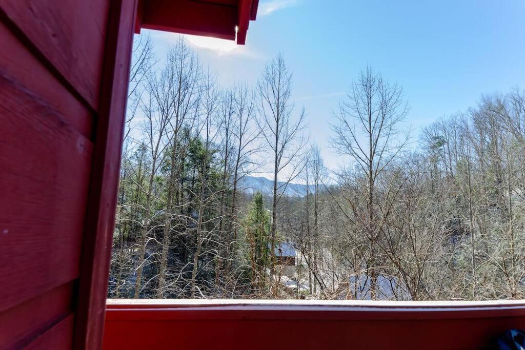 Holiday home Cozy Cabin W/hot Tub & Wifi In