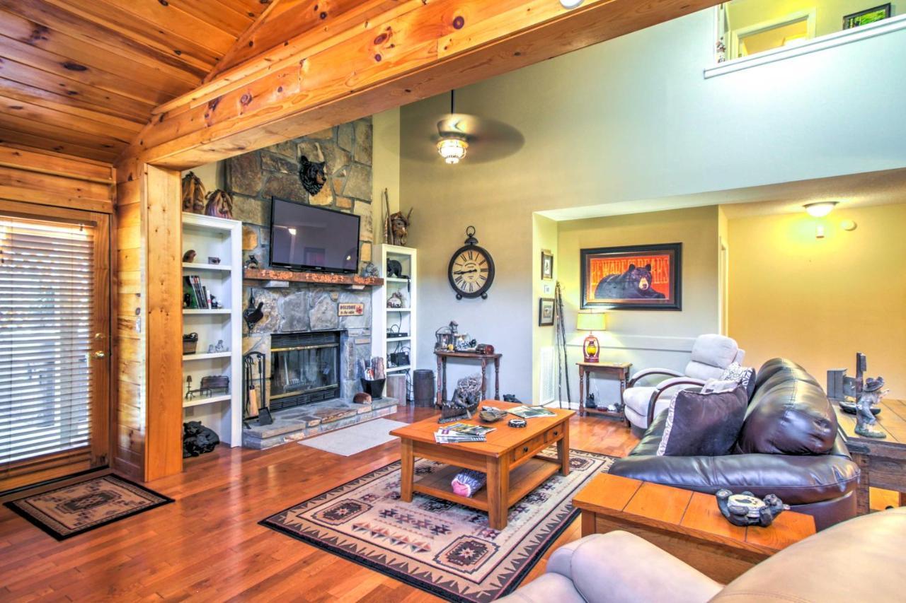Tree Top Dream Cabin With Hot Tub In Gatlinburg! Gatlinburg