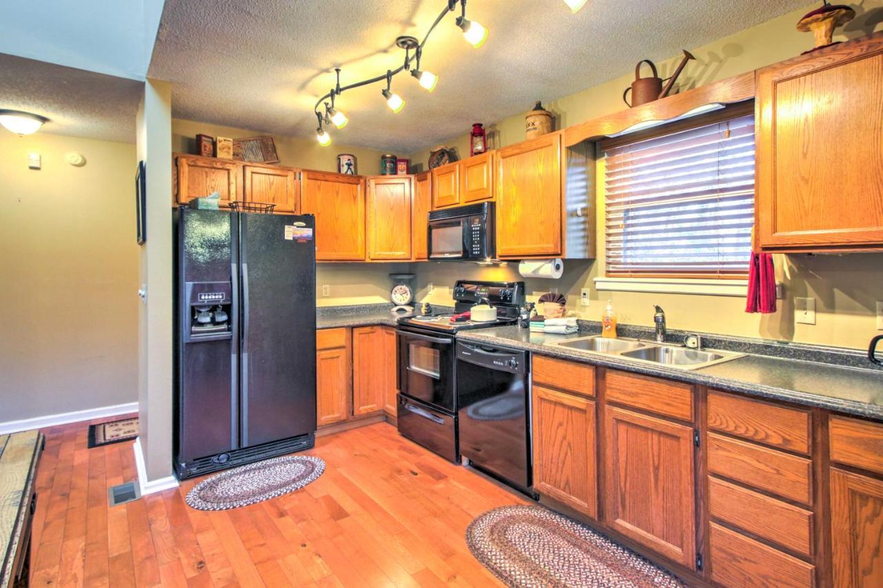 Holiday home Tree Top Dream Cabin With Hot Tub In Gatlinburg! Gatlinburg