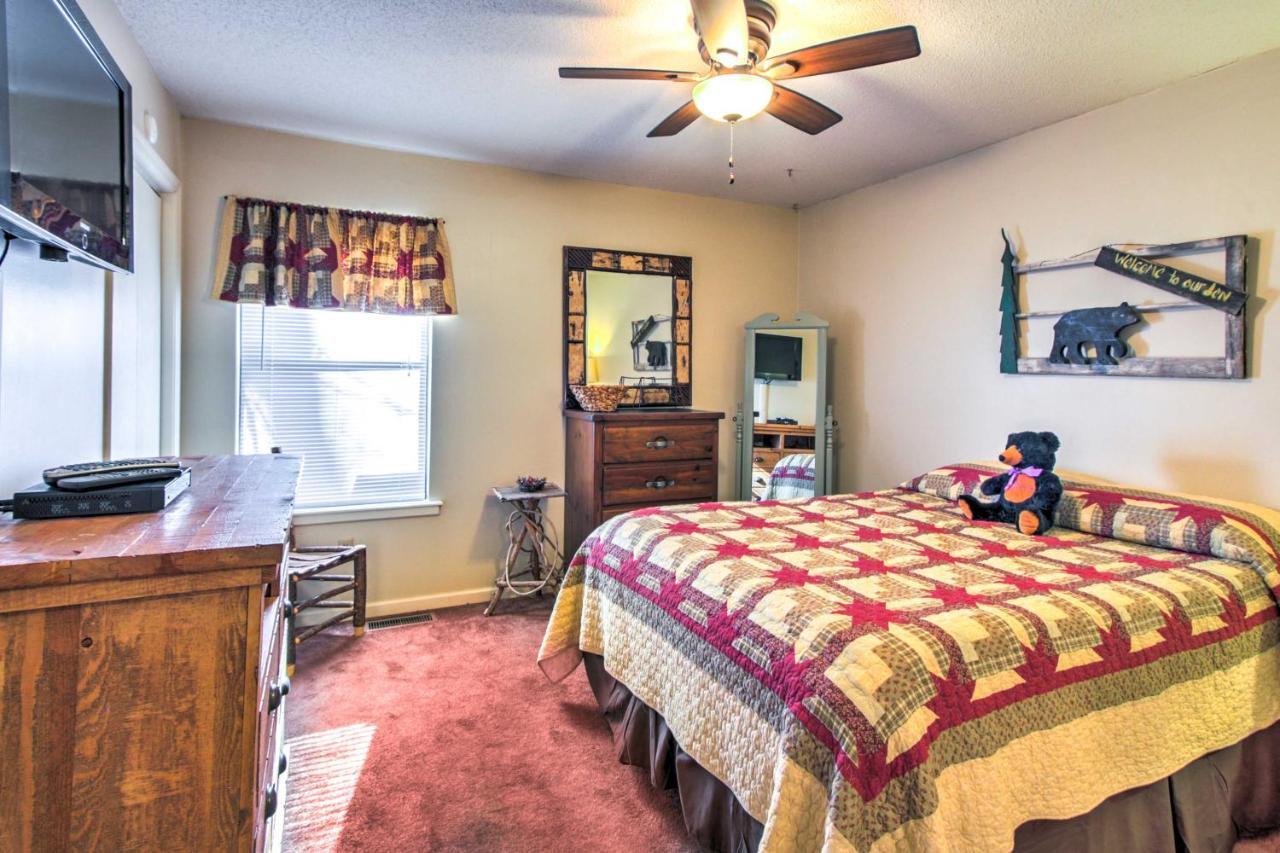Tree Top Dream Cabin With Hot Tub In Gatlinburg! Holiday home Gatlinburg