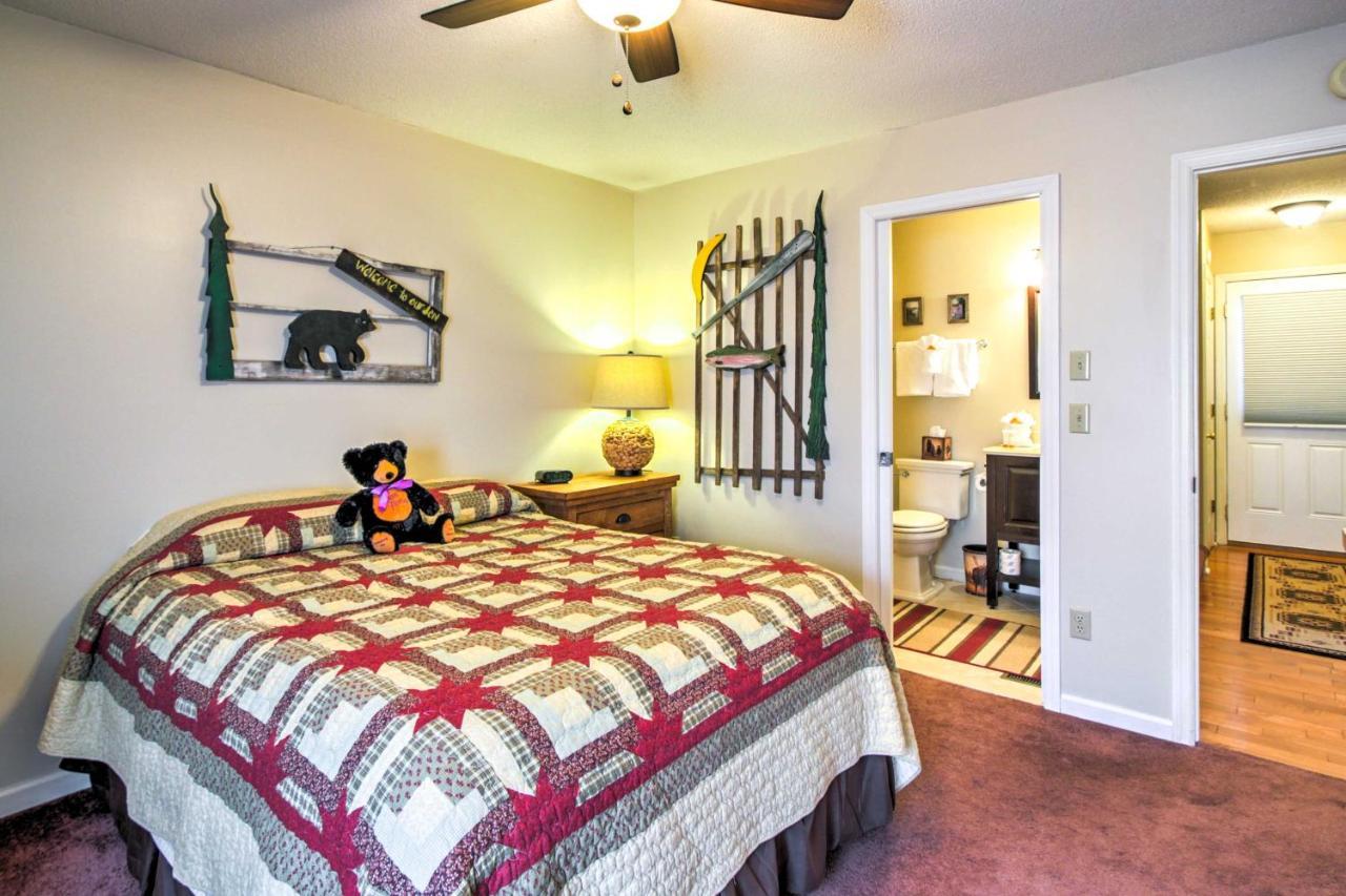 Tree Top Dream Cabin With Hot Tub In Gatlinburg! Holiday home Gatlinburg