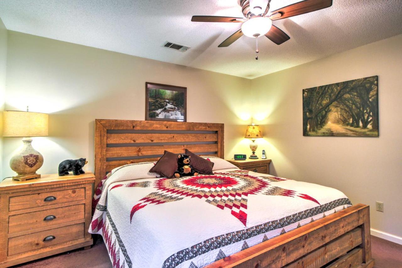 Tree Top Dream Cabin With Hot Tub In Gatlinburg!