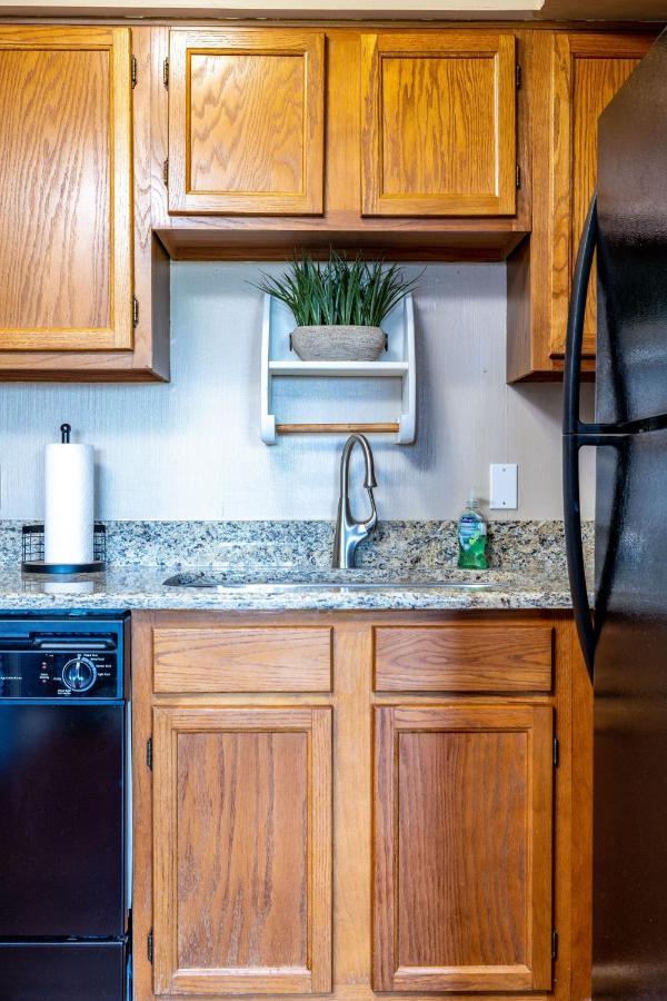 Wow Views!!-mountain Escape-outdoor Pool-close To Downtown-wifi-cable-private Balcony Gatlinburg